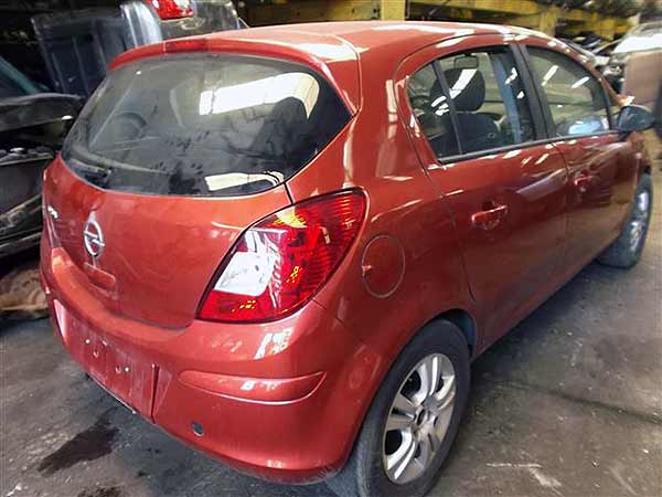 COMPRESOR AIRE ACONDICIONADO Opel CORSA 2013  USADO EN DESARME