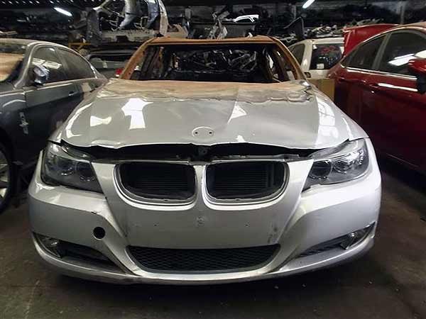 PUERTA BMW 325 2012  USADA EN DESARME