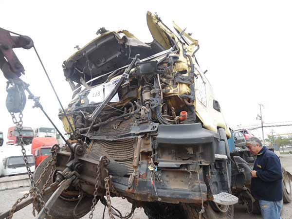 COMPRESOR AIRE ACONDICIONADO Scania R124 2008  USADO EN DESARME