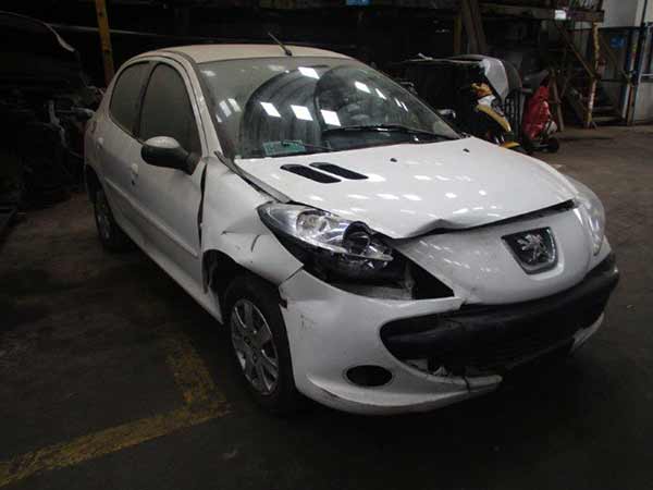 COMPRESOR AIRE ACONDICIONADO Peugeot 207 2010  USADO EN DESARME