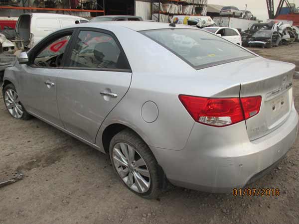 Parachoques Kia CERATO  USADO