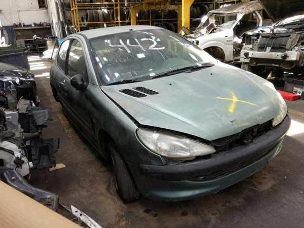 BOMBA ELEVADORA Peugeot 206 2000  USADO EN DESARME