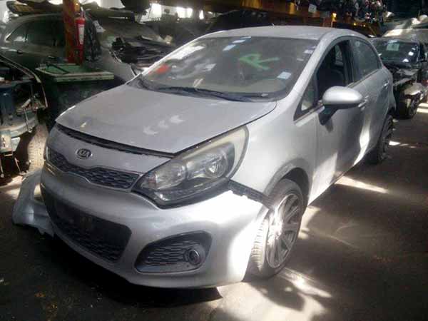 Riel inyección Kia Rio  USADO