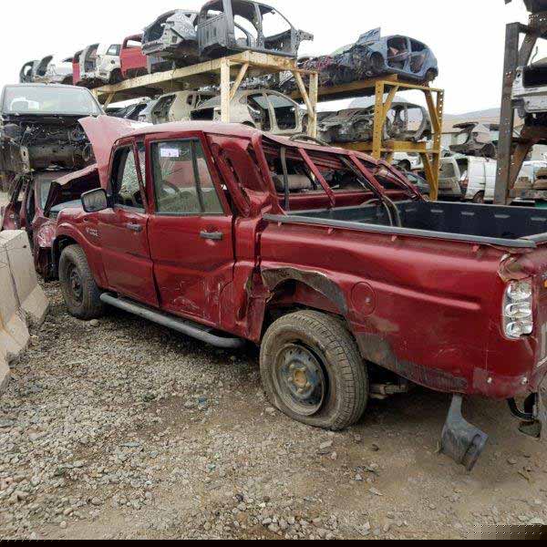 Mahindra PICK UP 2013 - 1 REPUESTO USADO/USADA EN DESARME